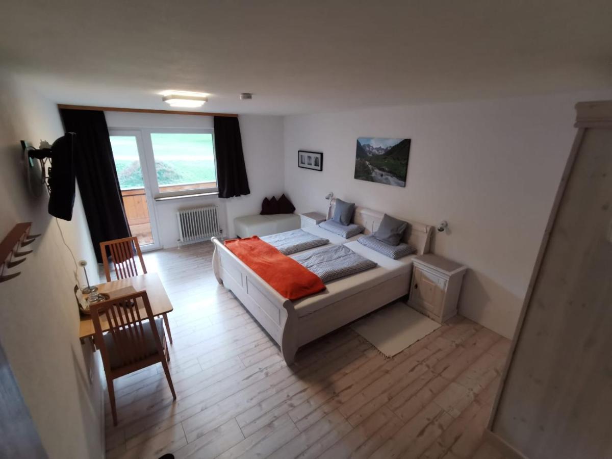 Pension Alpenblick Schattwald Esterno foto