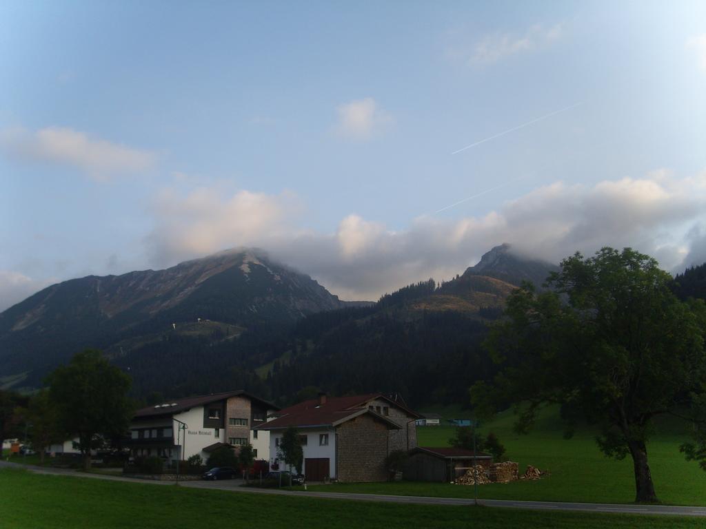 Pension Alpenblick Schattwald Esterno foto