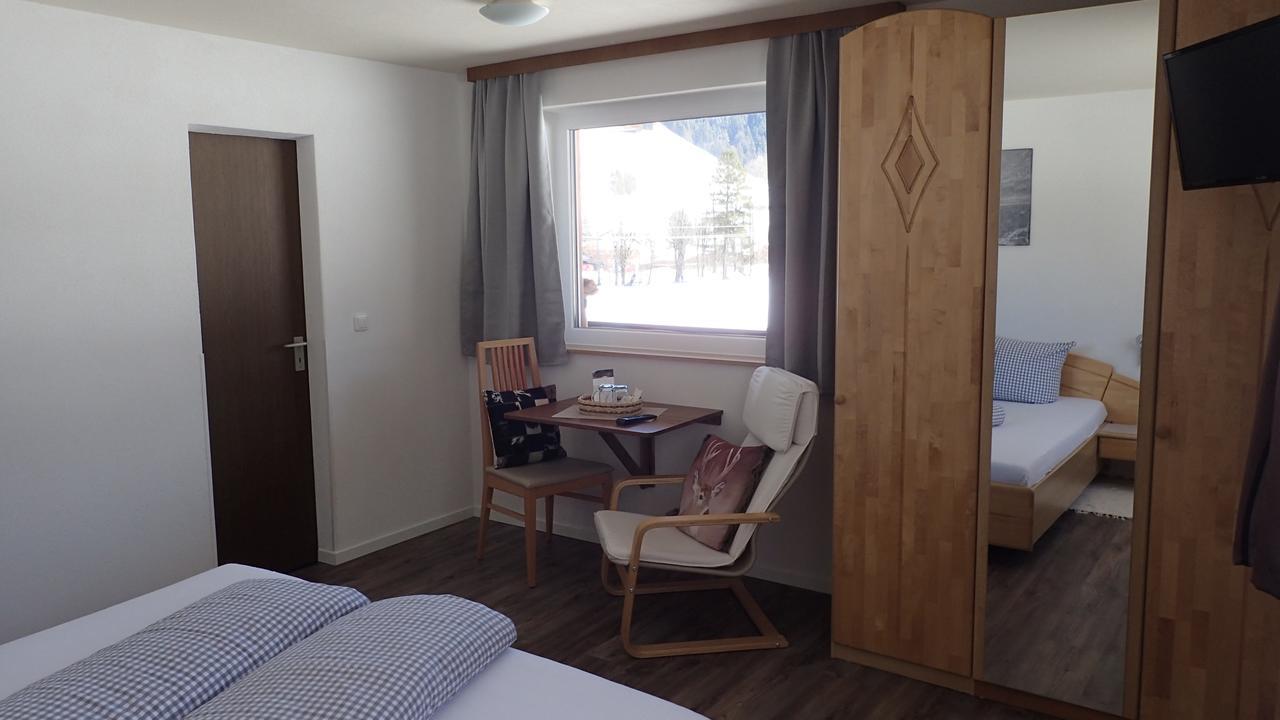 Pension Alpenblick Schattwald Esterno foto